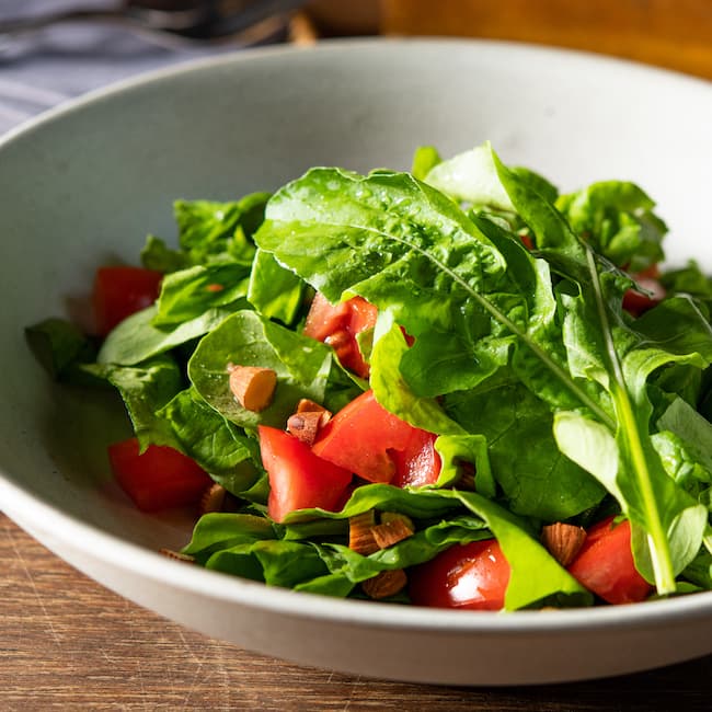 Lá Rocket và Cà chua Salad